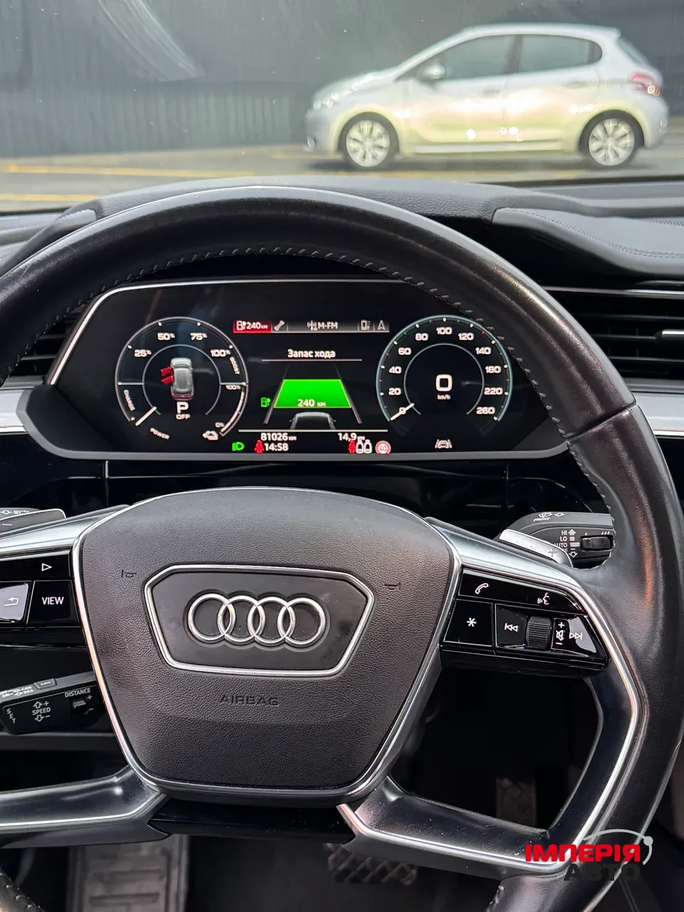 Audi e-tron - фото 42