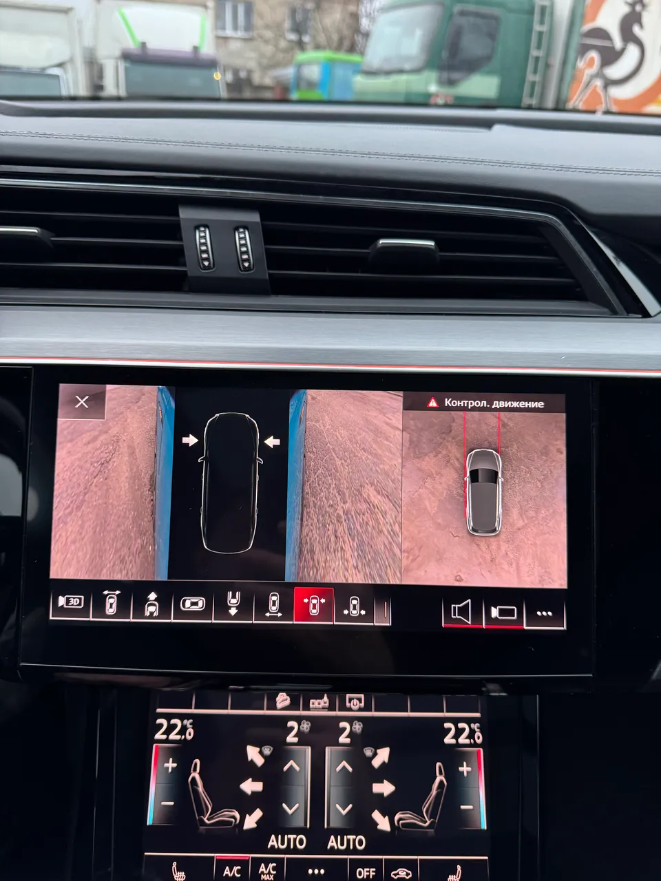 Audi e-tron - фото 33