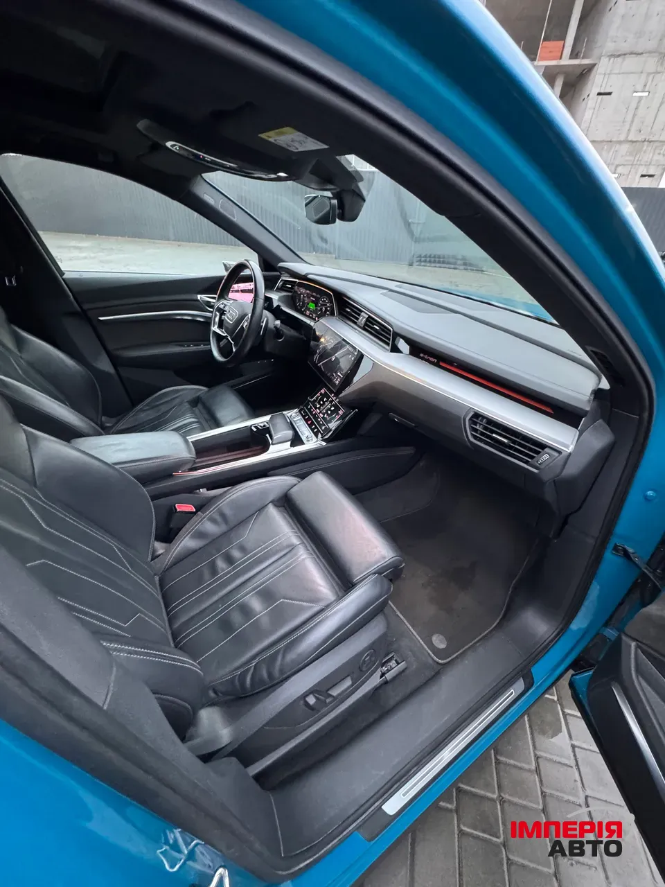 Audi e-tron - фото 38