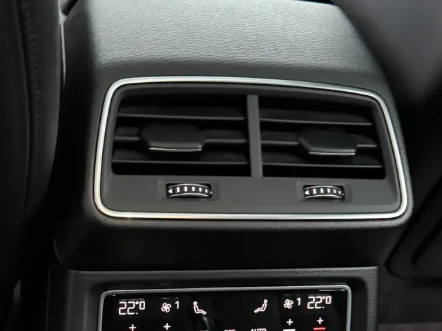 Audi e-tron - фото 5