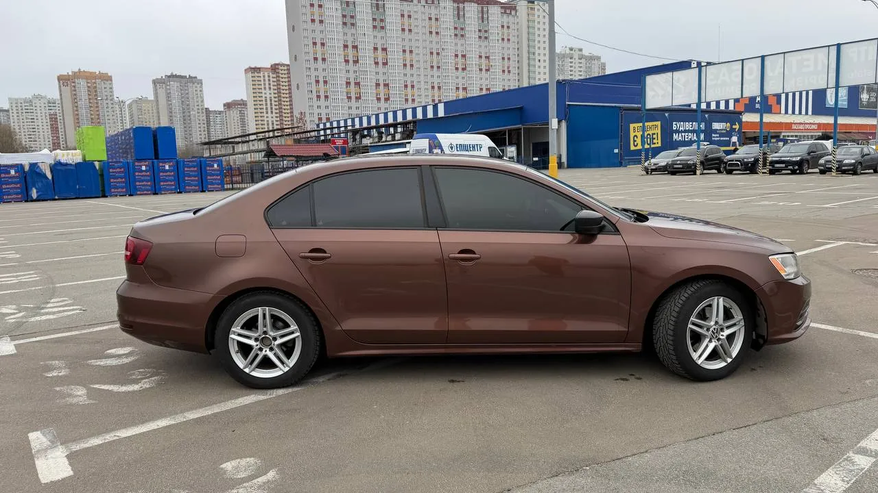 Volkswagen Jetta - фото 5