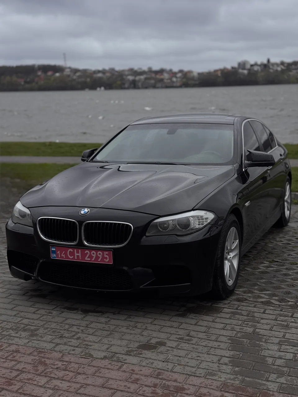 BMW 5 серії - фото 1