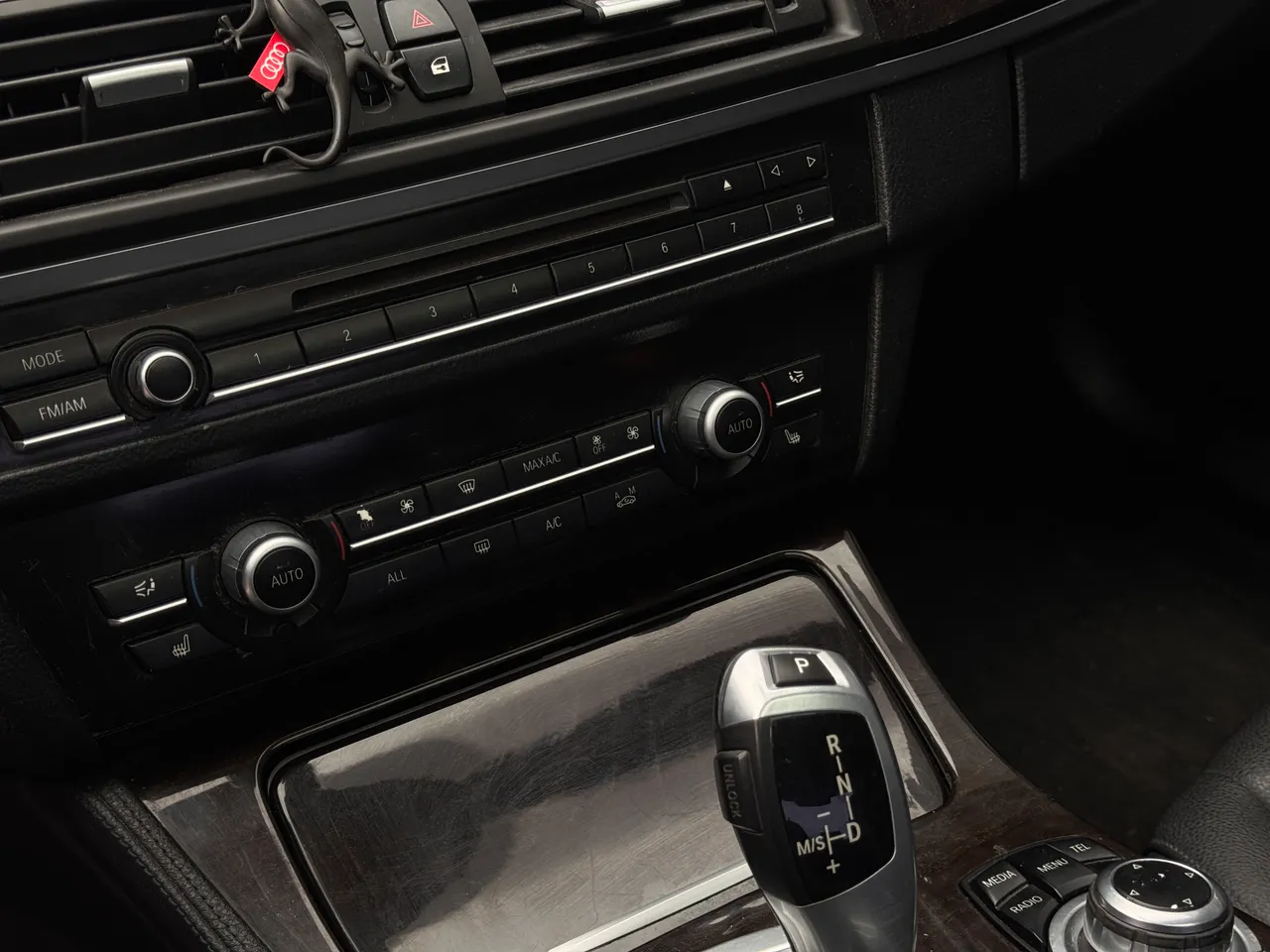 BMW 5 серії - фото 21