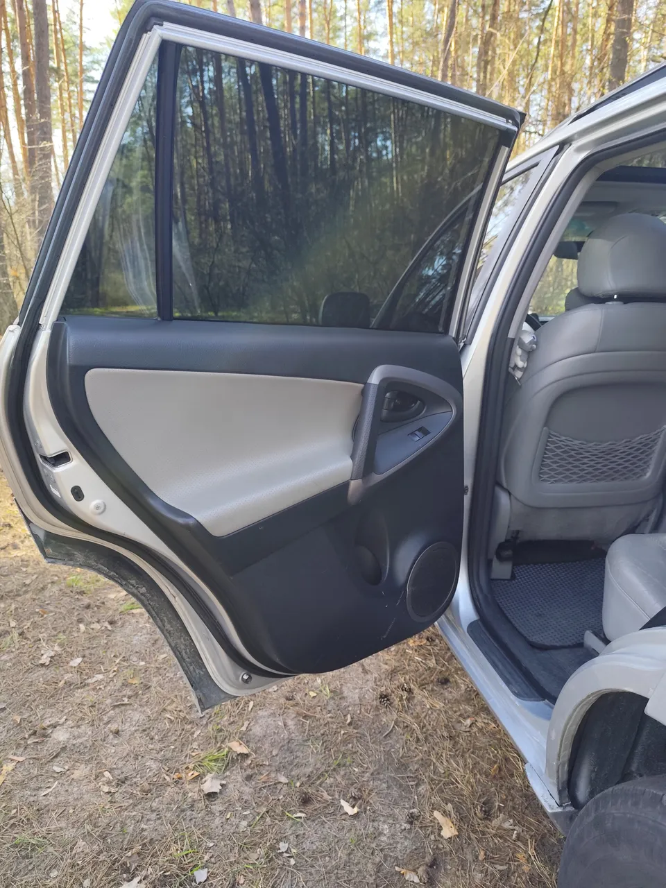 Toyota RAV4 - фото 19