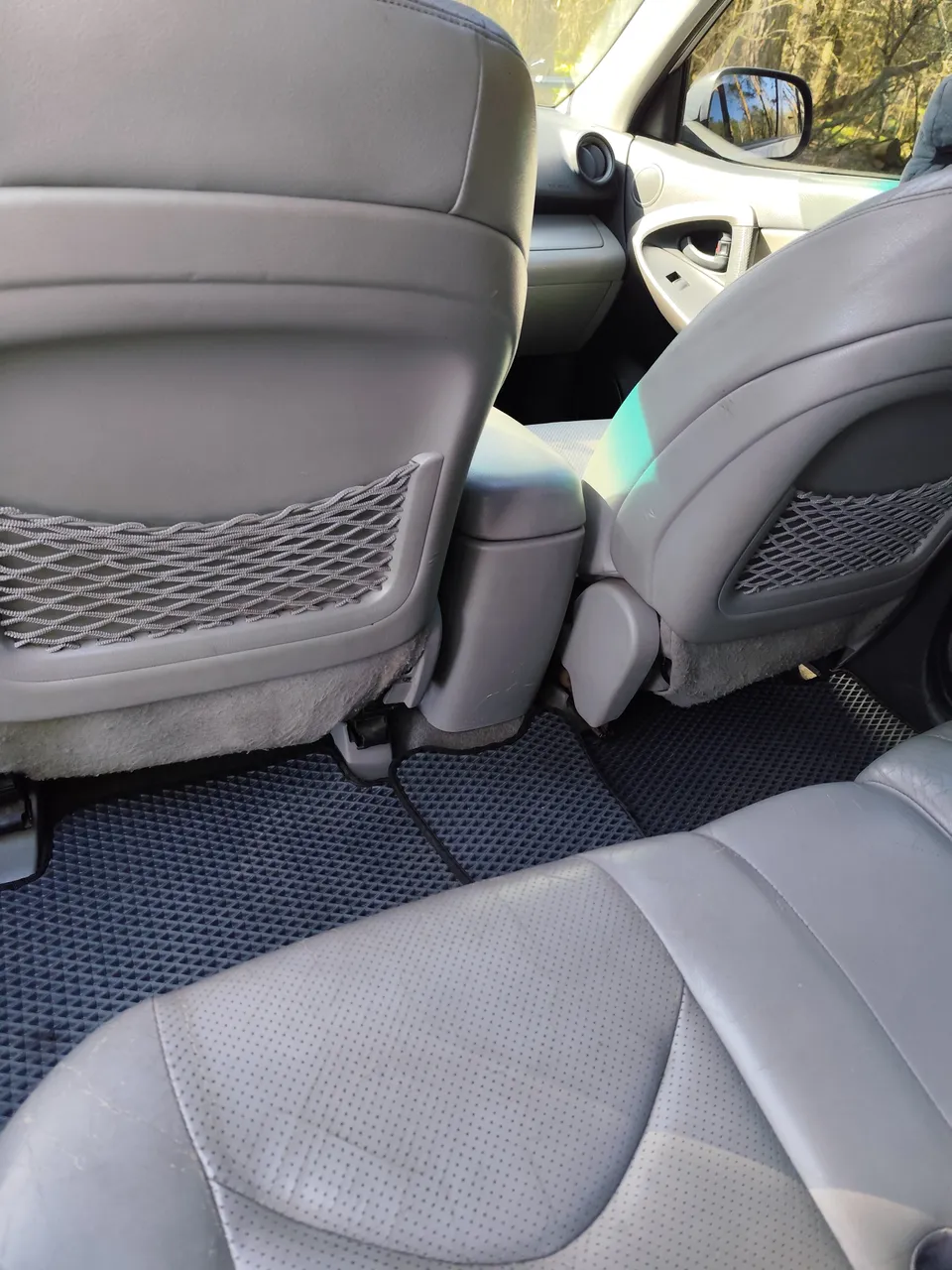 Toyota RAV4 - фото 15