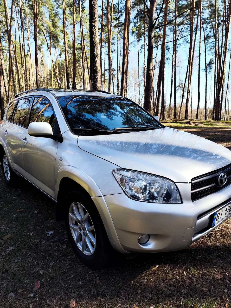 Toyota RAV4 - фото 7