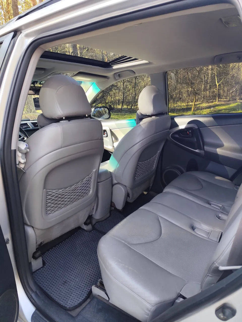 Toyota RAV4 - фото 17