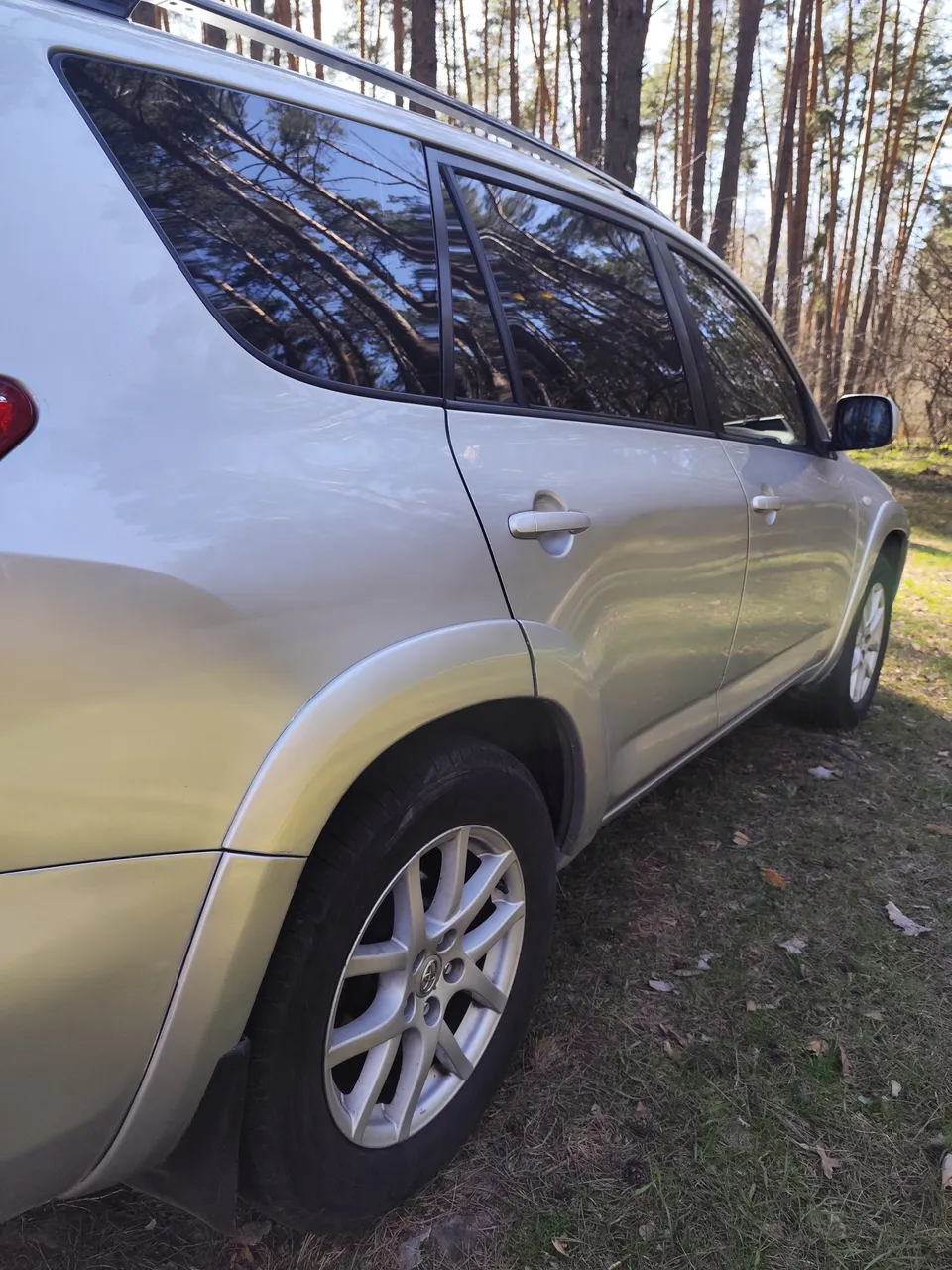 Toyota RAV4 - фото 10