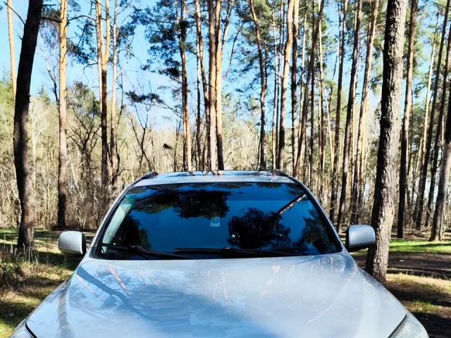 Toyota RAV4 - фото 2