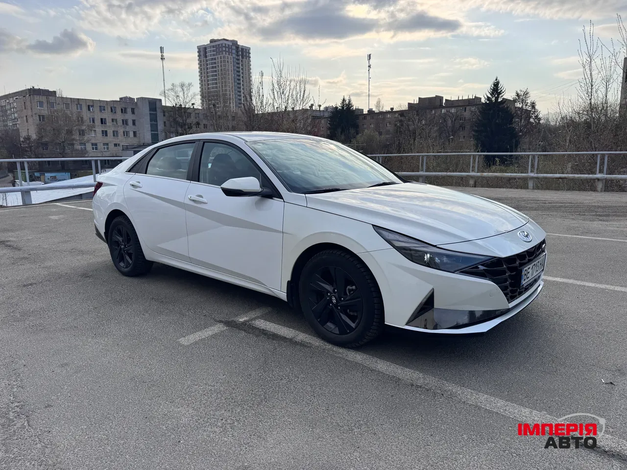 Hyundai Elantra - фото 7