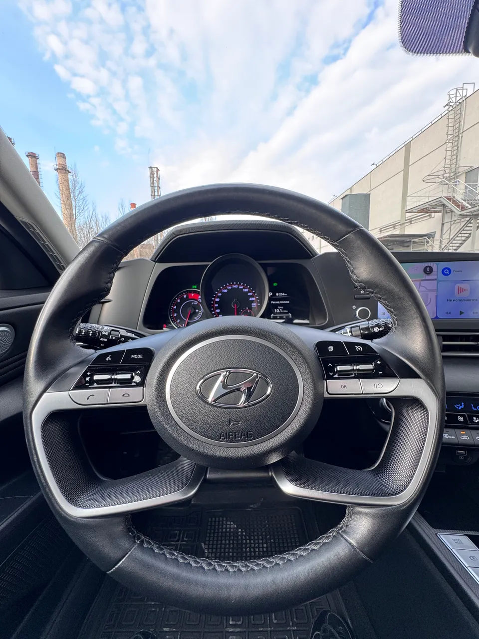 Hyundai Elantra - фото 11