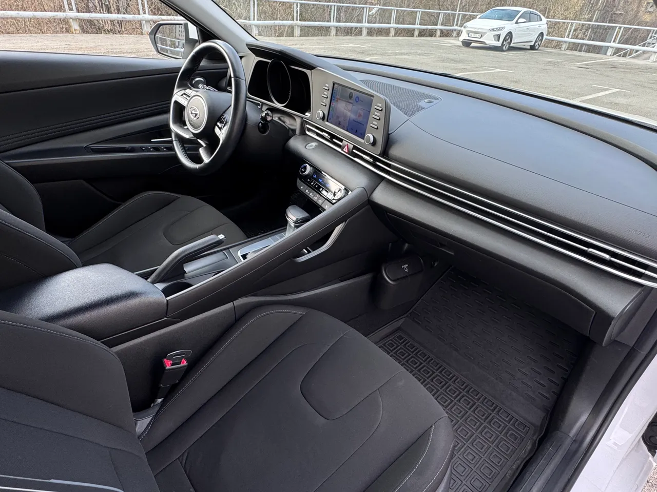 Hyundai Elantra - фото 9