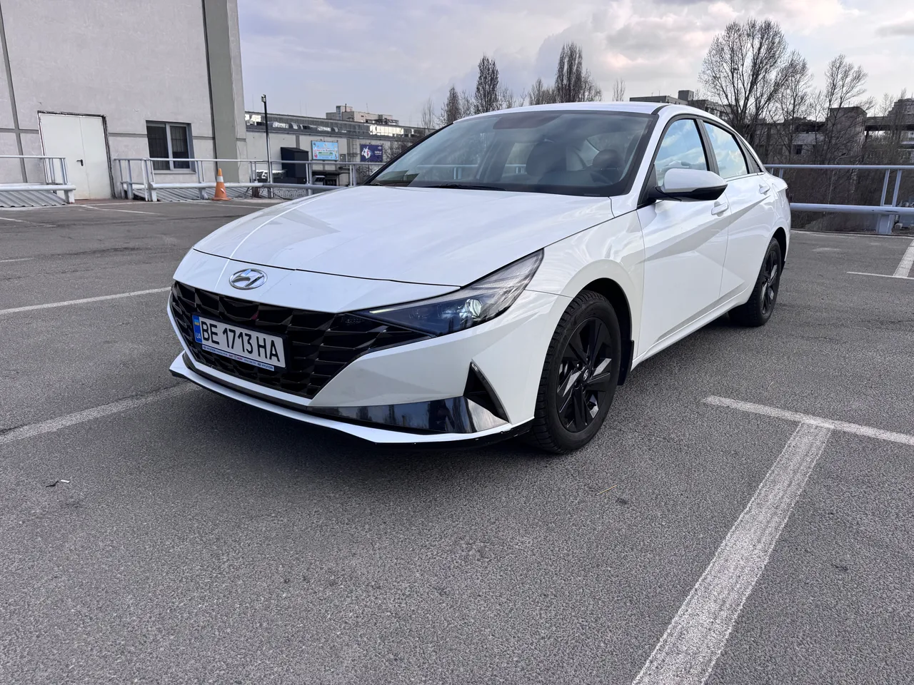 Hyundai Elantra - фото 2