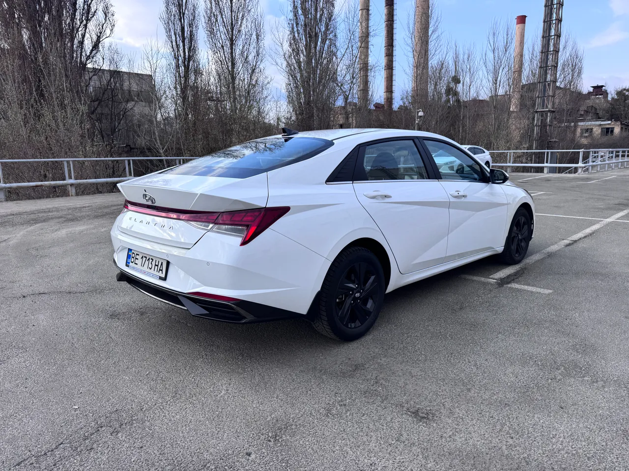 Hyundai Elantra - фото 6