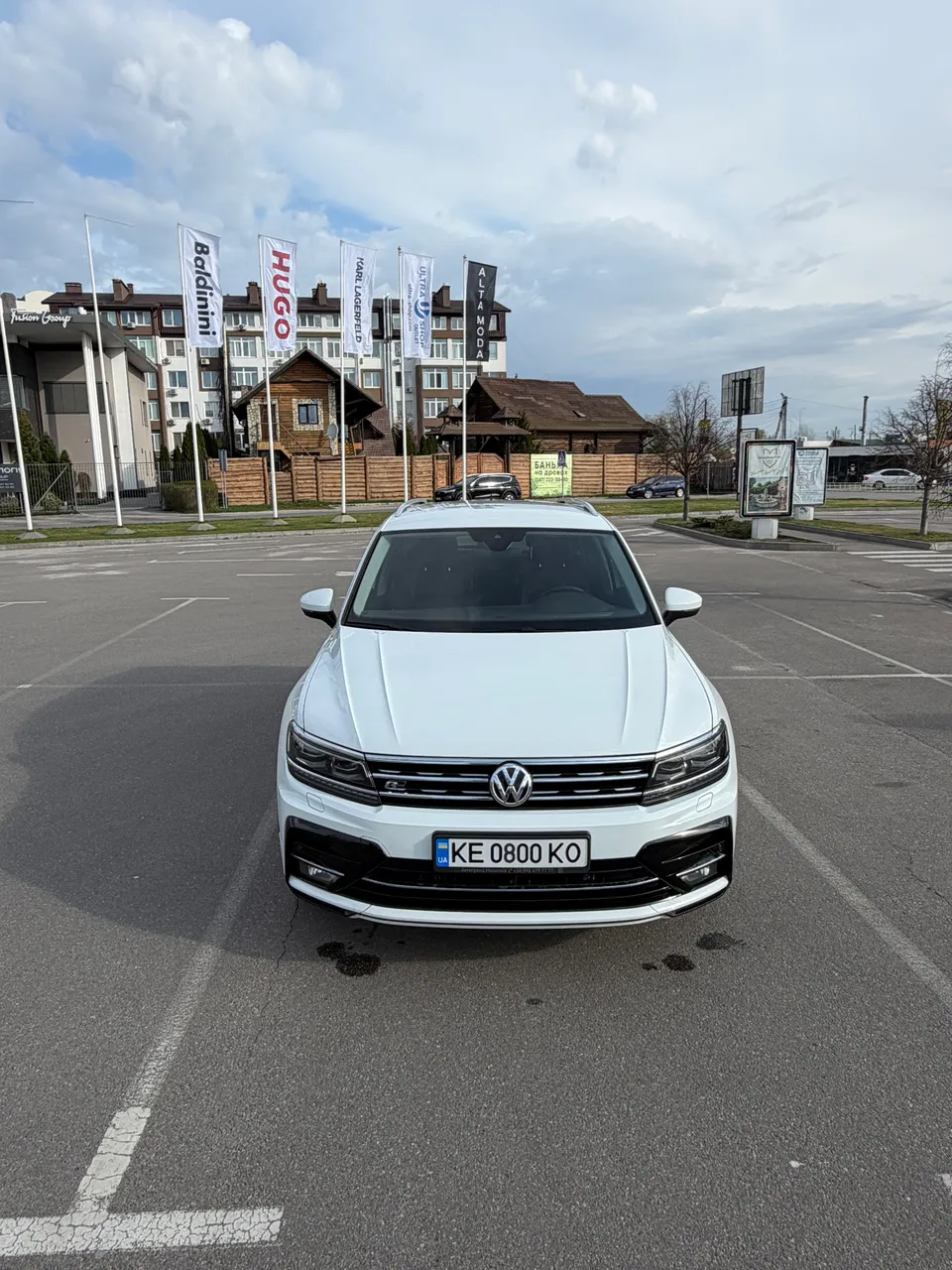 Volkswagen Tiguan - фото 1