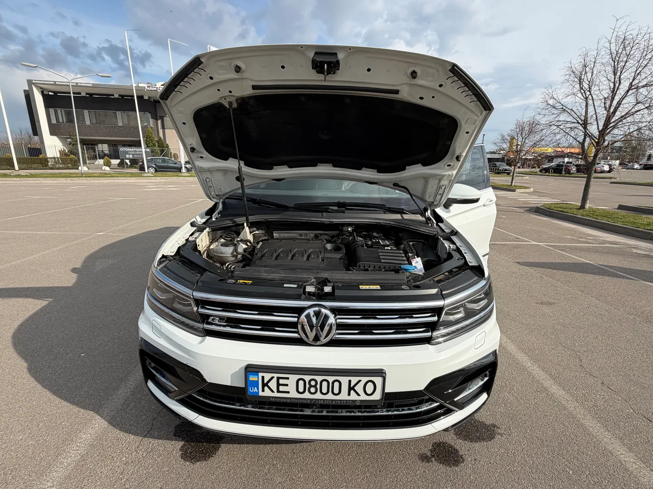 Volkswagen Tiguan - фото 4