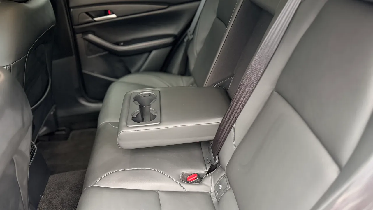 Mazda CX-30 - фото 24