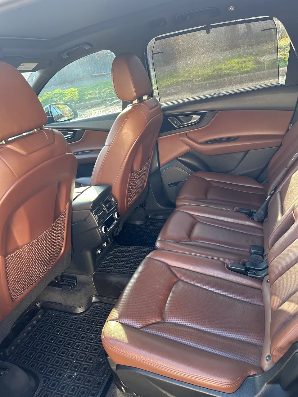 Audi Q7 - фото 13