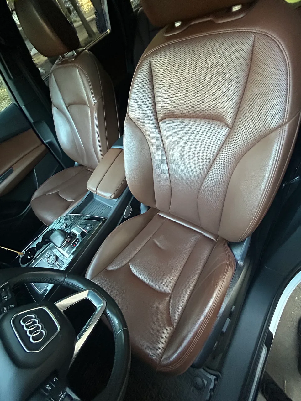 Audi Q7 - фото 27