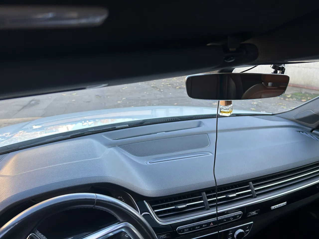 Audi Q7 - фото 21