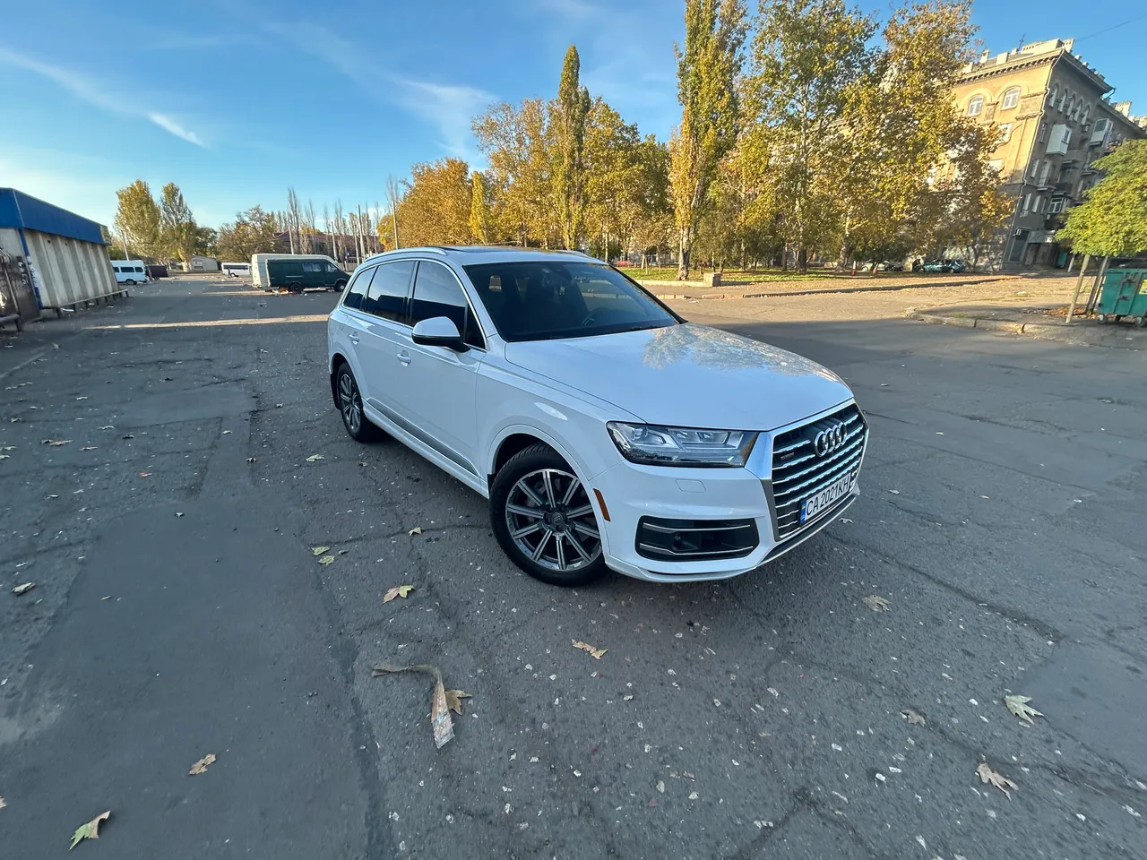 Audi Q7 - фото 19