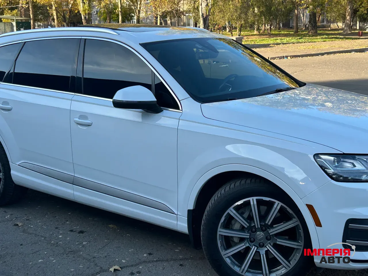 Audi Q7 - фото 6