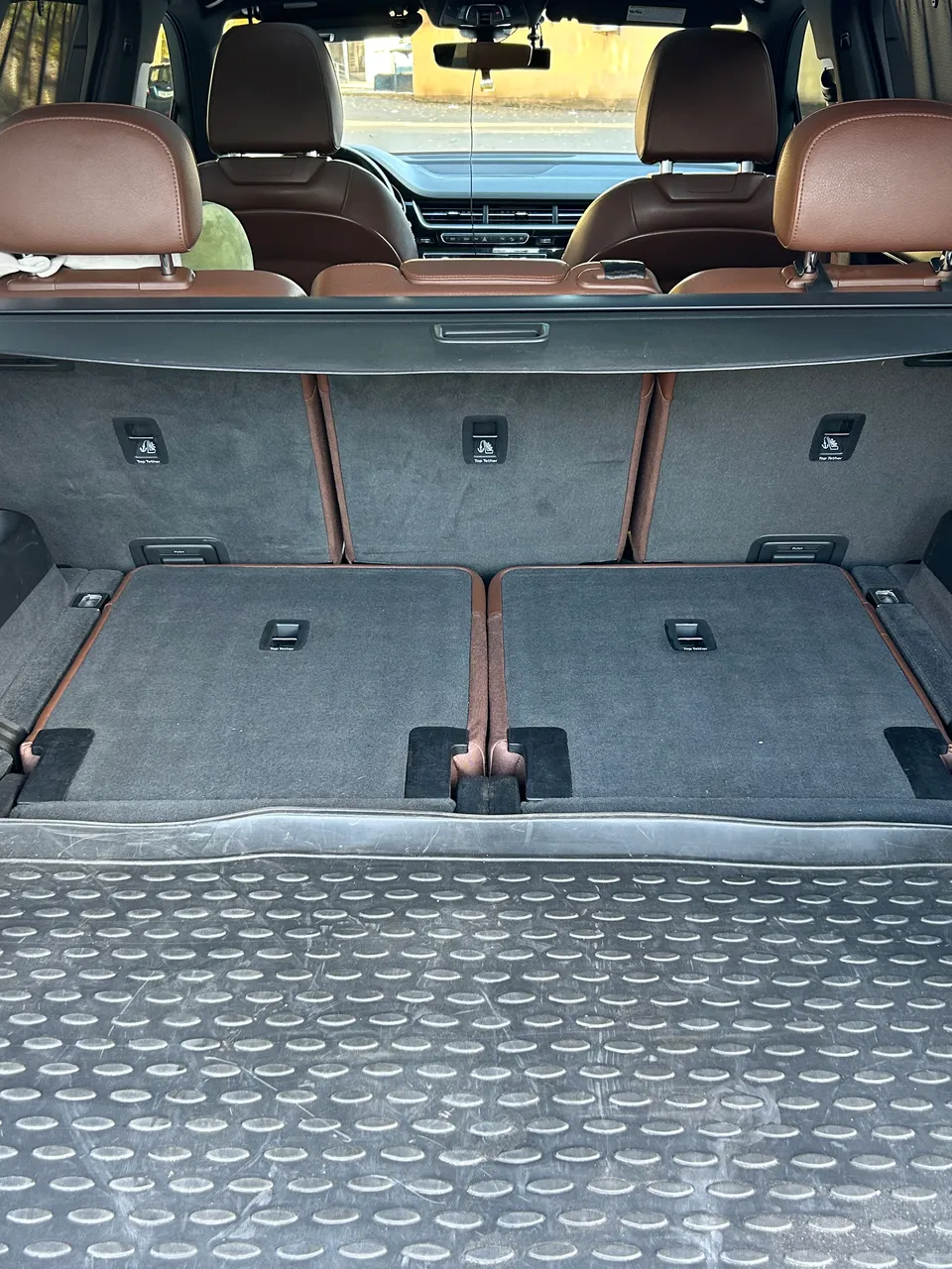 Audi Q7 - фото 22