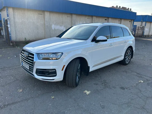 Audi Q7 - фото 2