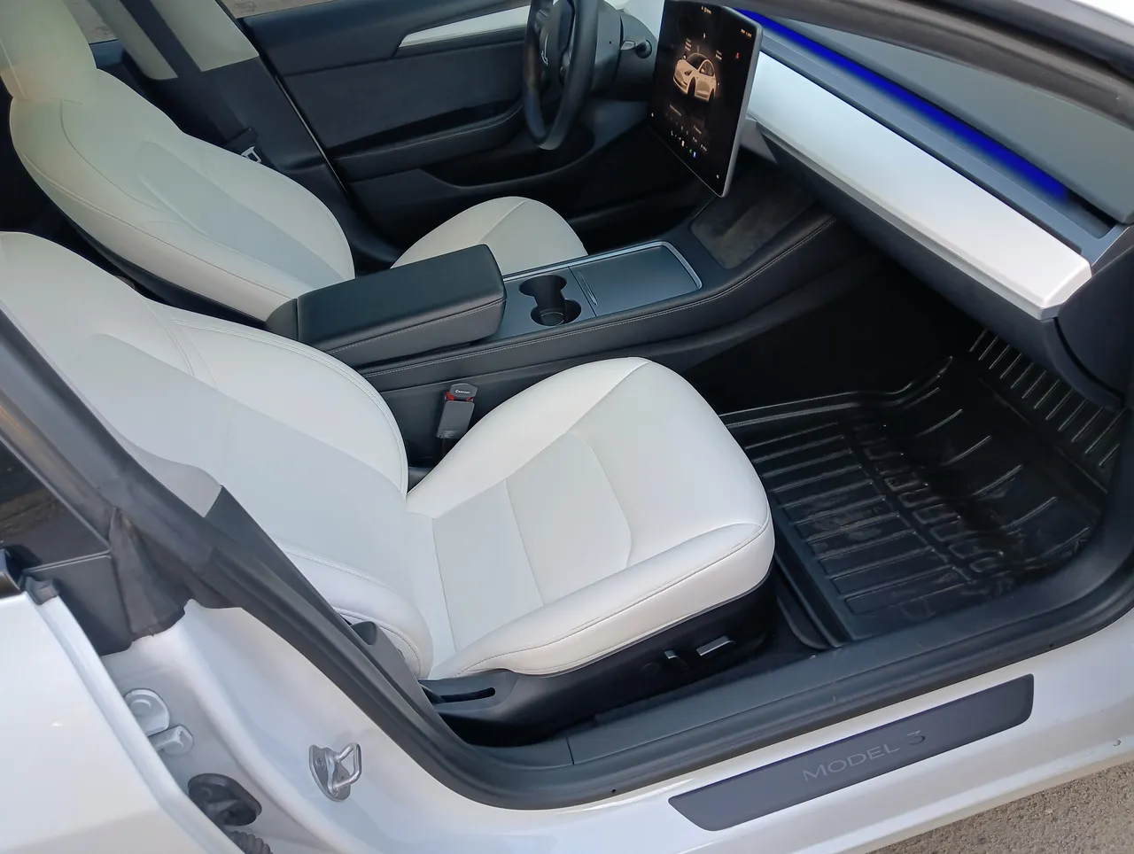 Tesla Model 3 - фото 7