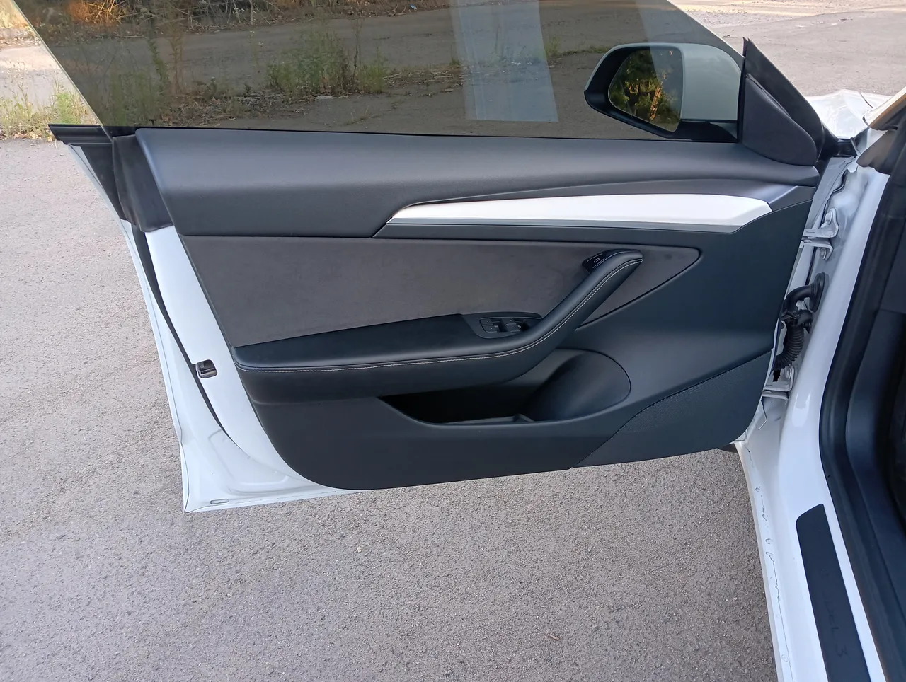 Tesla Model 3 - фото 17