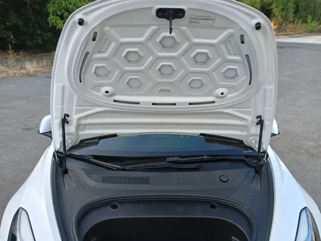 Tesla Model 3 - фото 5