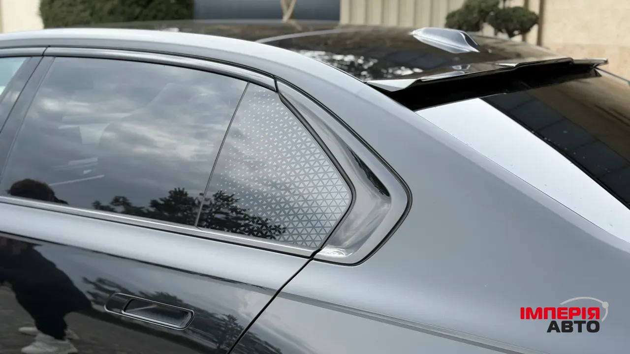 BMW 7 серії - фото 20