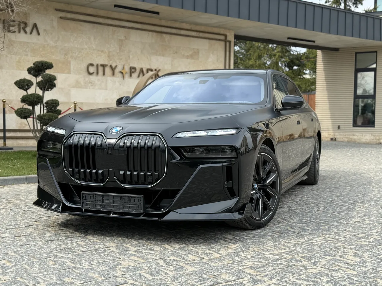 BMW 7 серії - фото 23