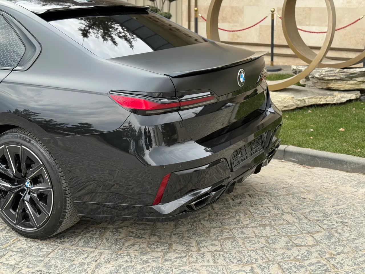 BMW 7 серії - фото 42