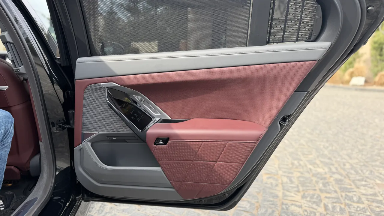 BMW 7 серії - фото 96