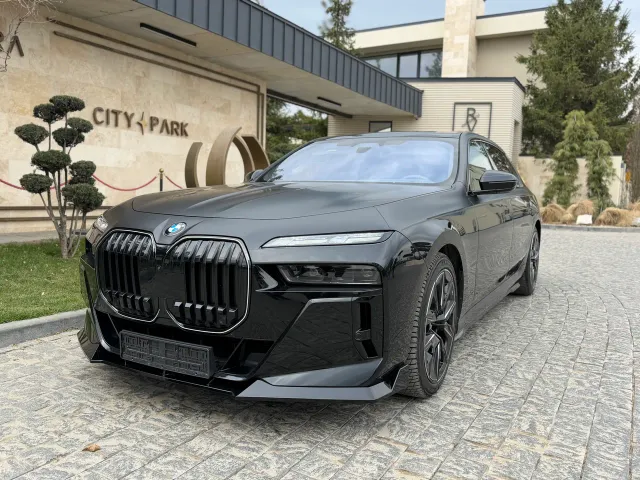 BMW 7 серії - фото 4