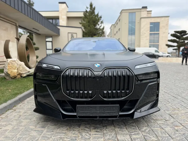 BMW 7 серії - фото 5