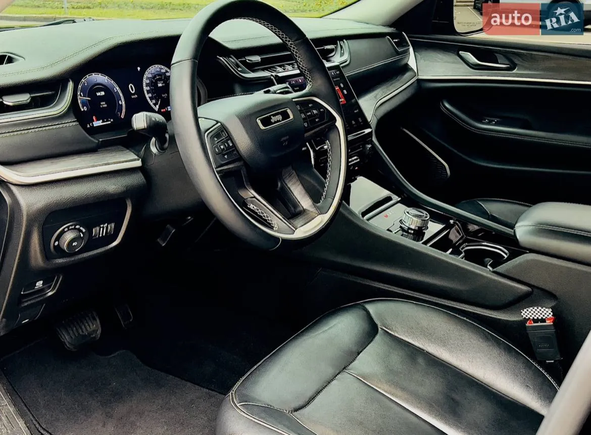 Jeep Grand Cherokee - фото 5