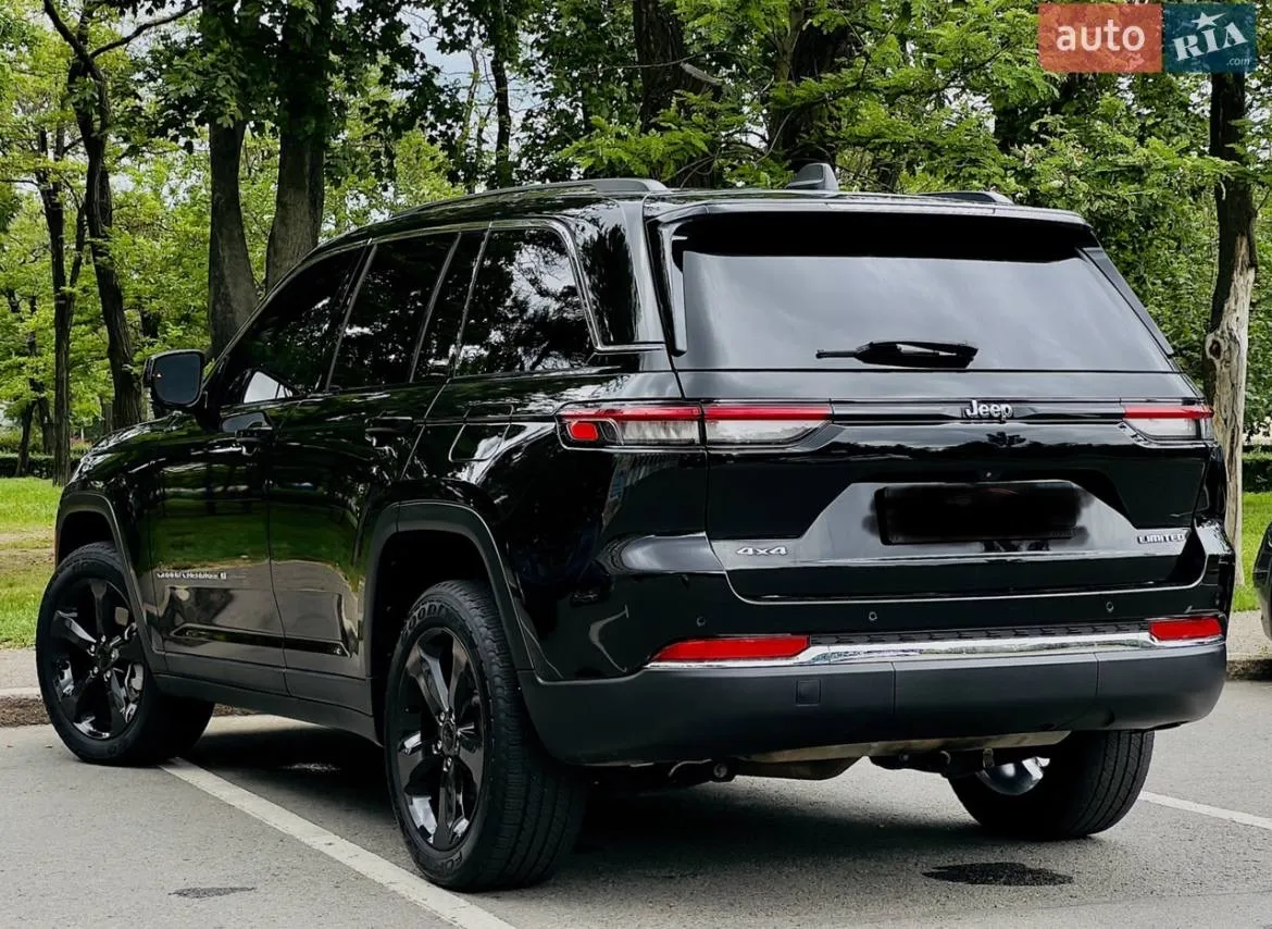 Jeep Grand Cherokee - фото 2