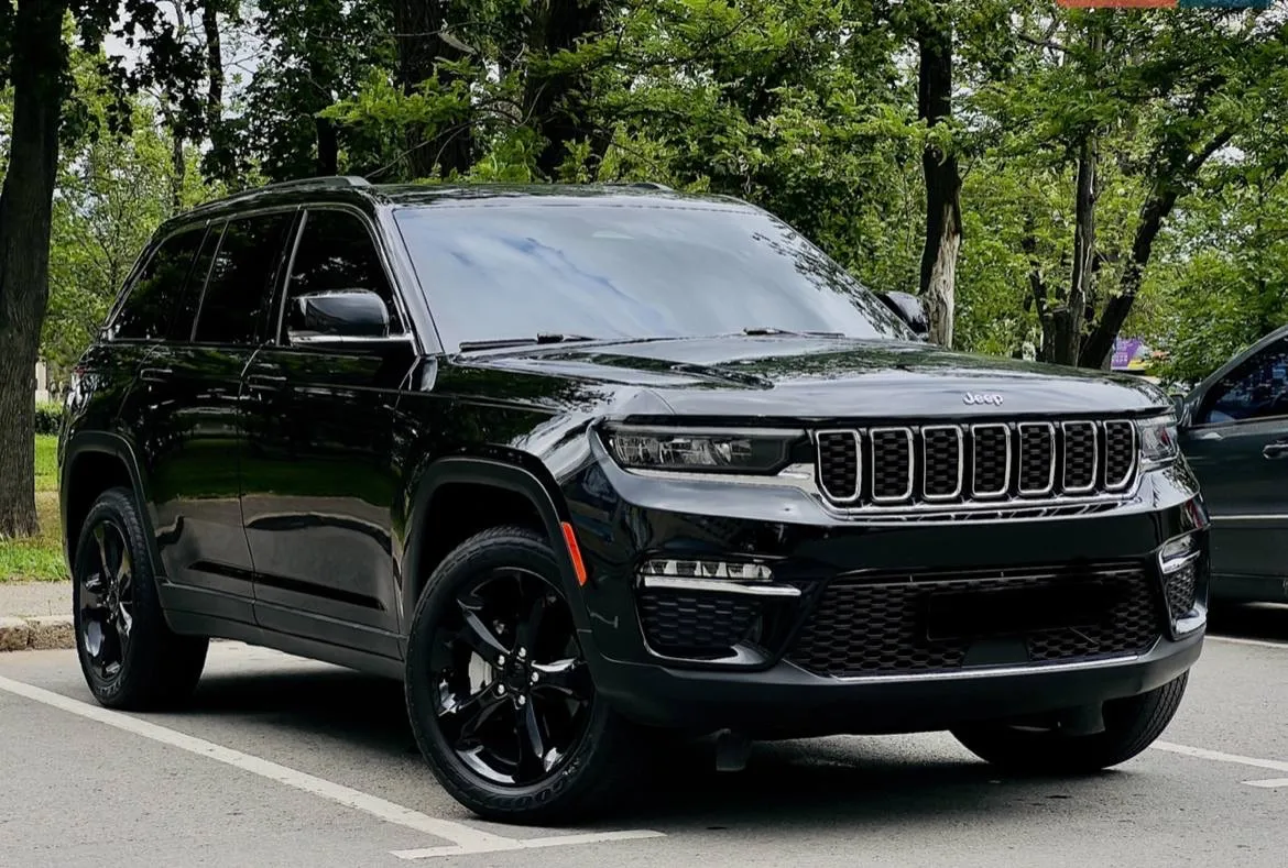 Jeep Grand Cherokee - фото 3