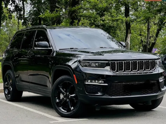 Jeep Grand Cherokee - фото 3