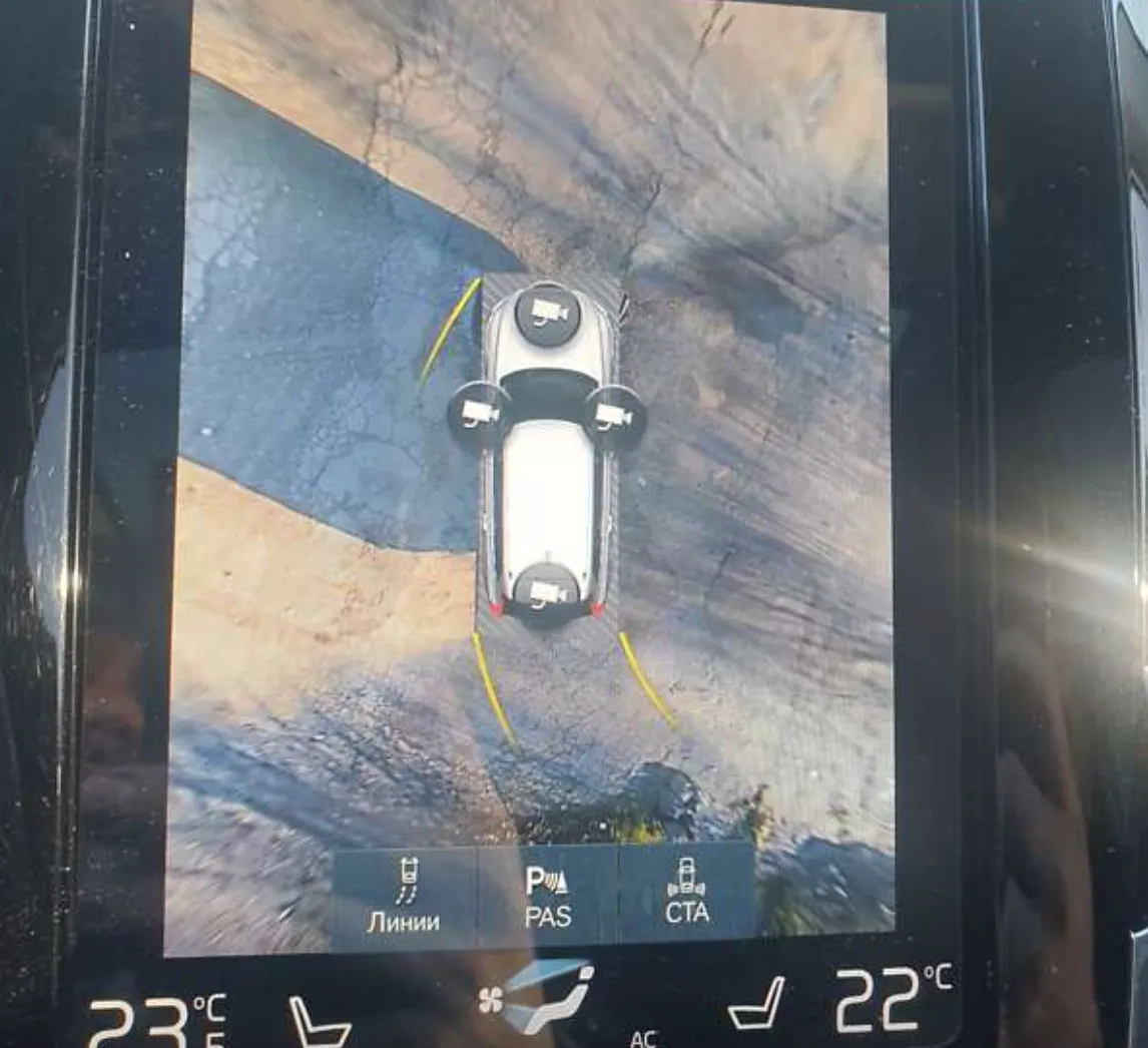 Volvo XC90 - фото 9