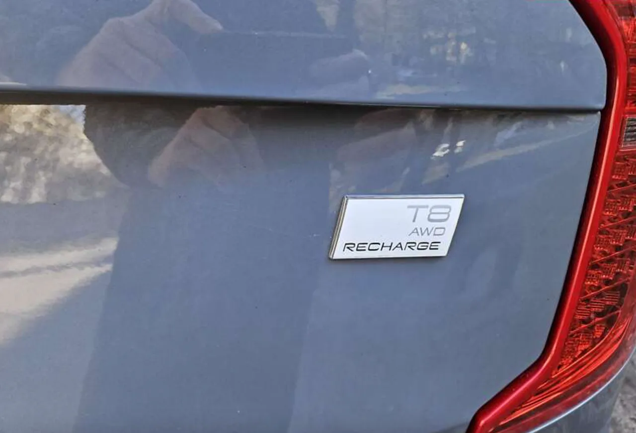 Volvo XC90 - фото 12