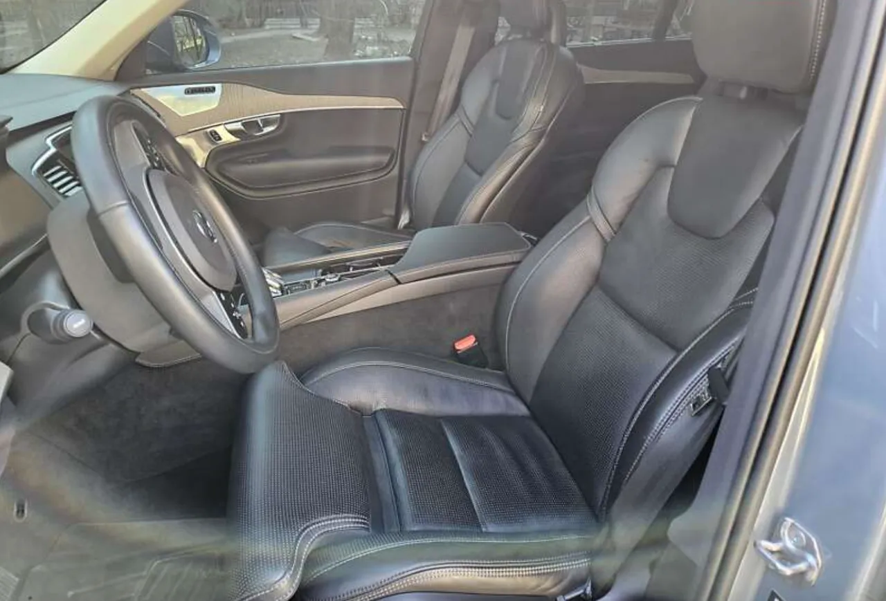 Volvo XC90 - фото 6