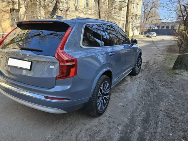 Volvo XC90 - фото 3