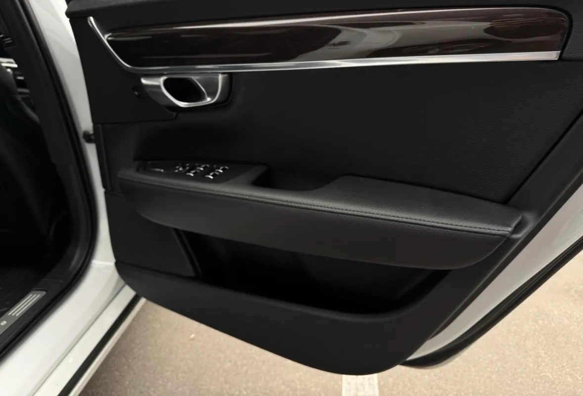 Volvo S90 - фото 21