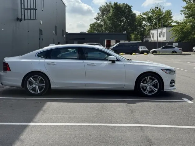 Volvo S90 - фото 2