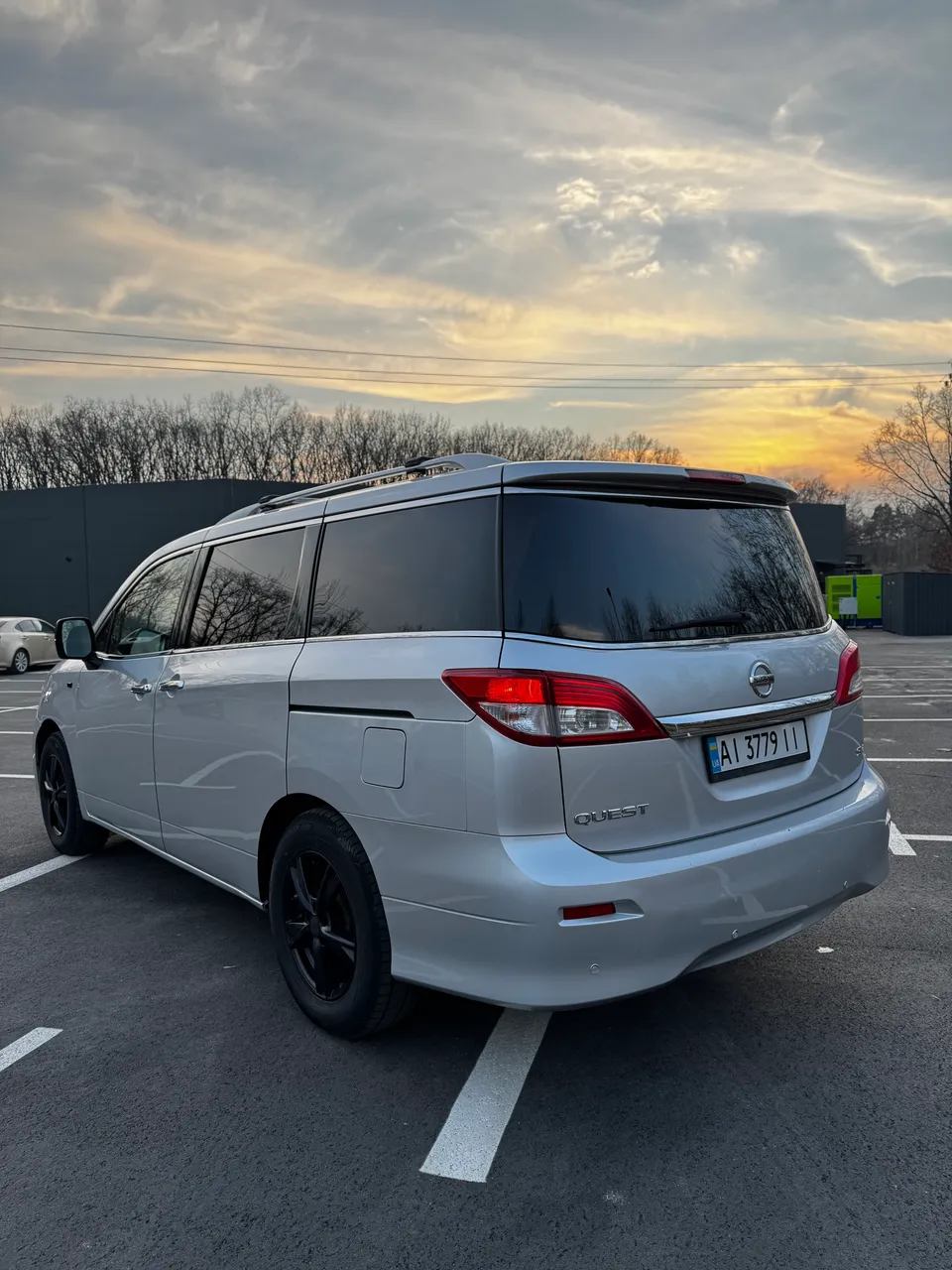 Nissan Quest - фото 3