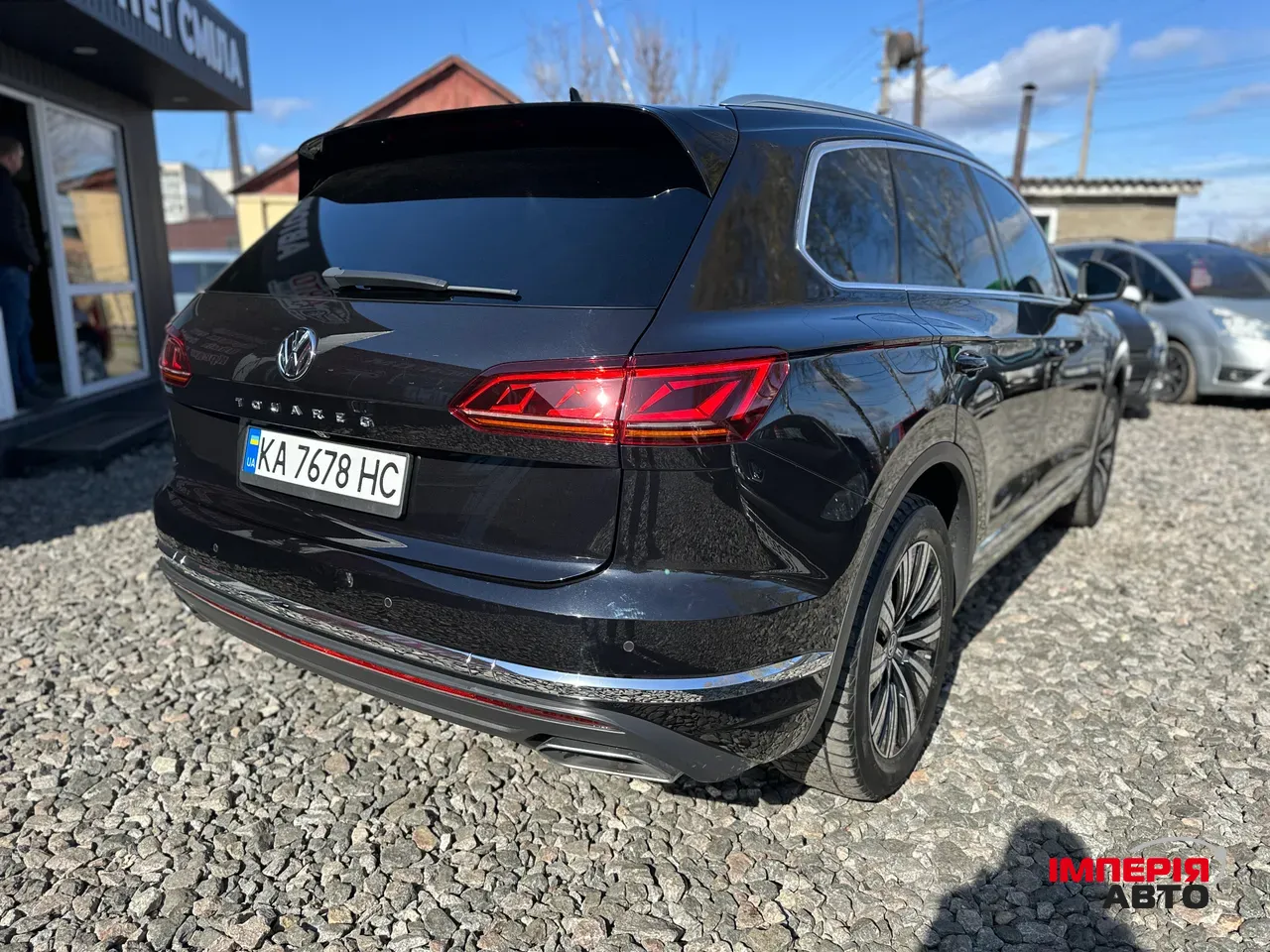 Volkswagen Touareg - фото 12