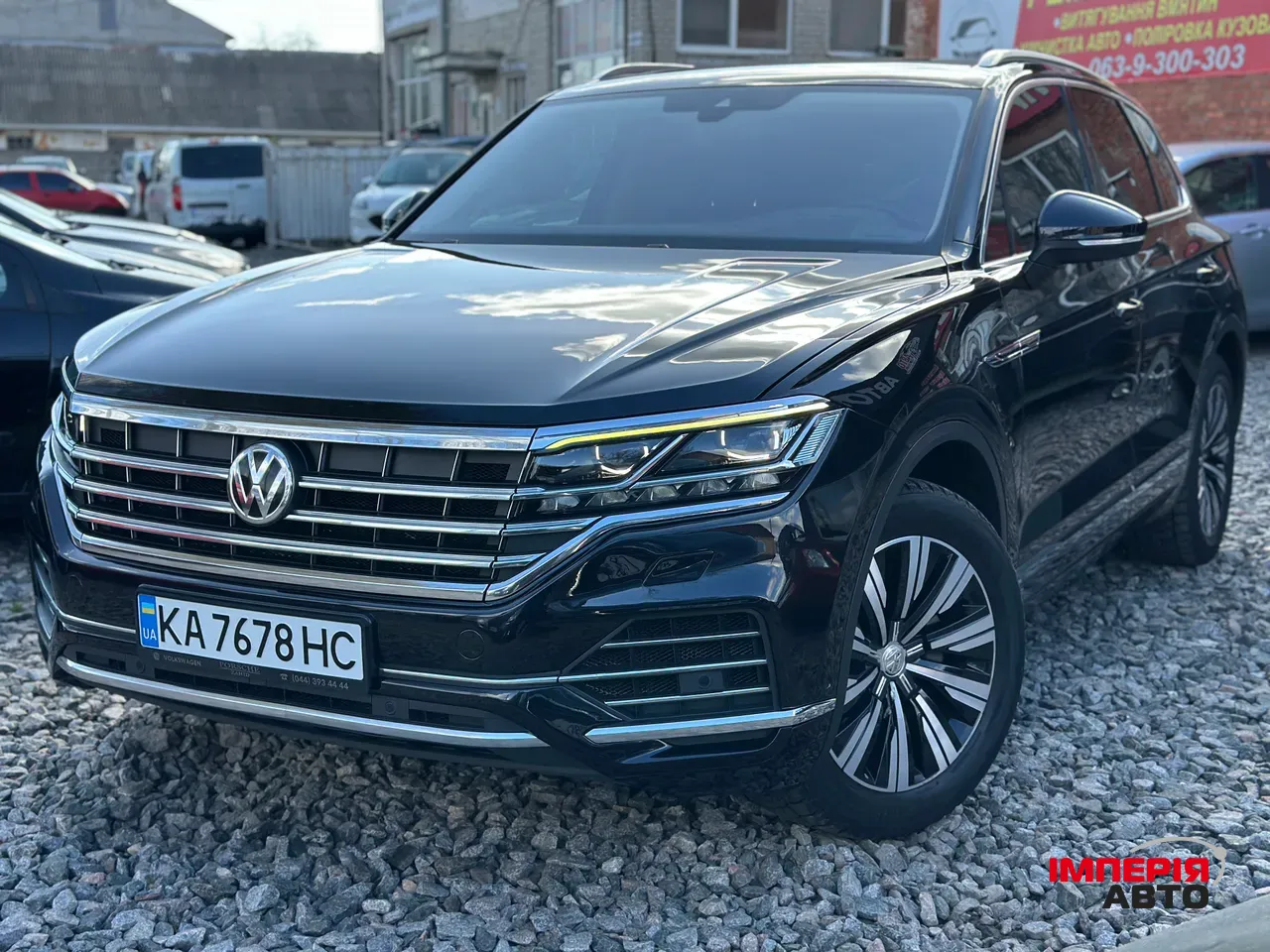 Volkswagen Touareg - фото 2